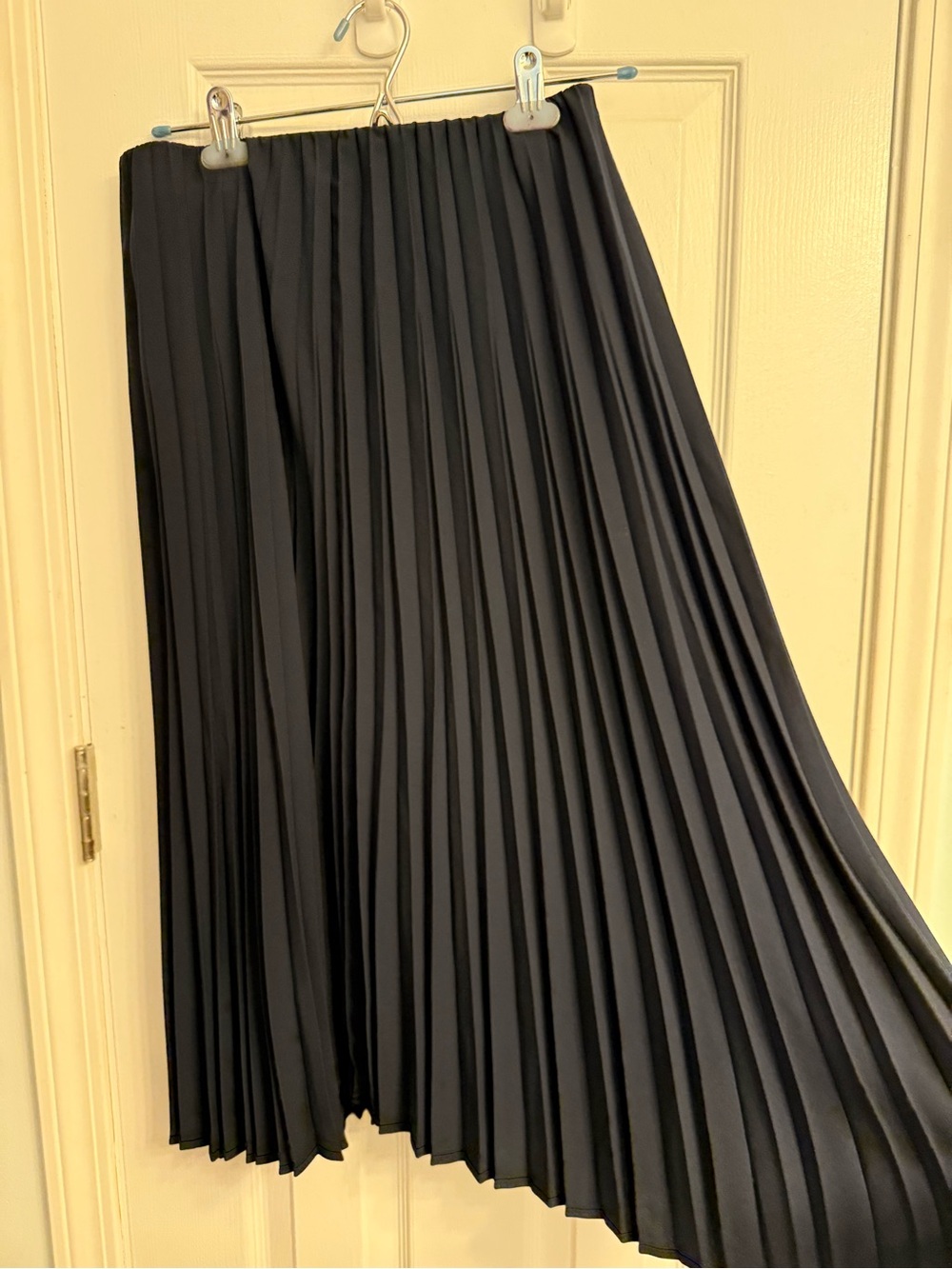 Uniqlo Navy Pleated Midi Skirt